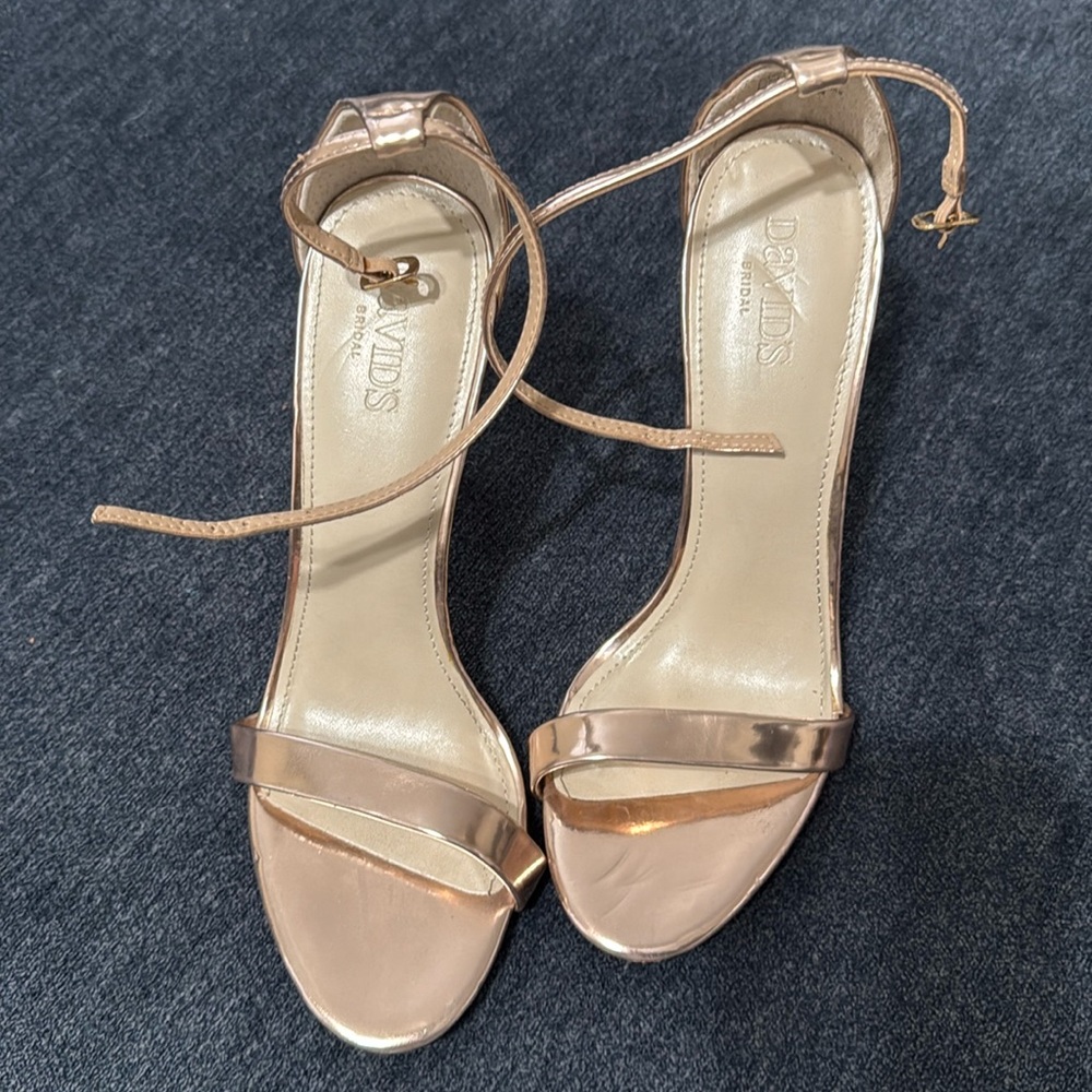 David’s bridal size 9 heels. Worn one time for a wedding. In good condition